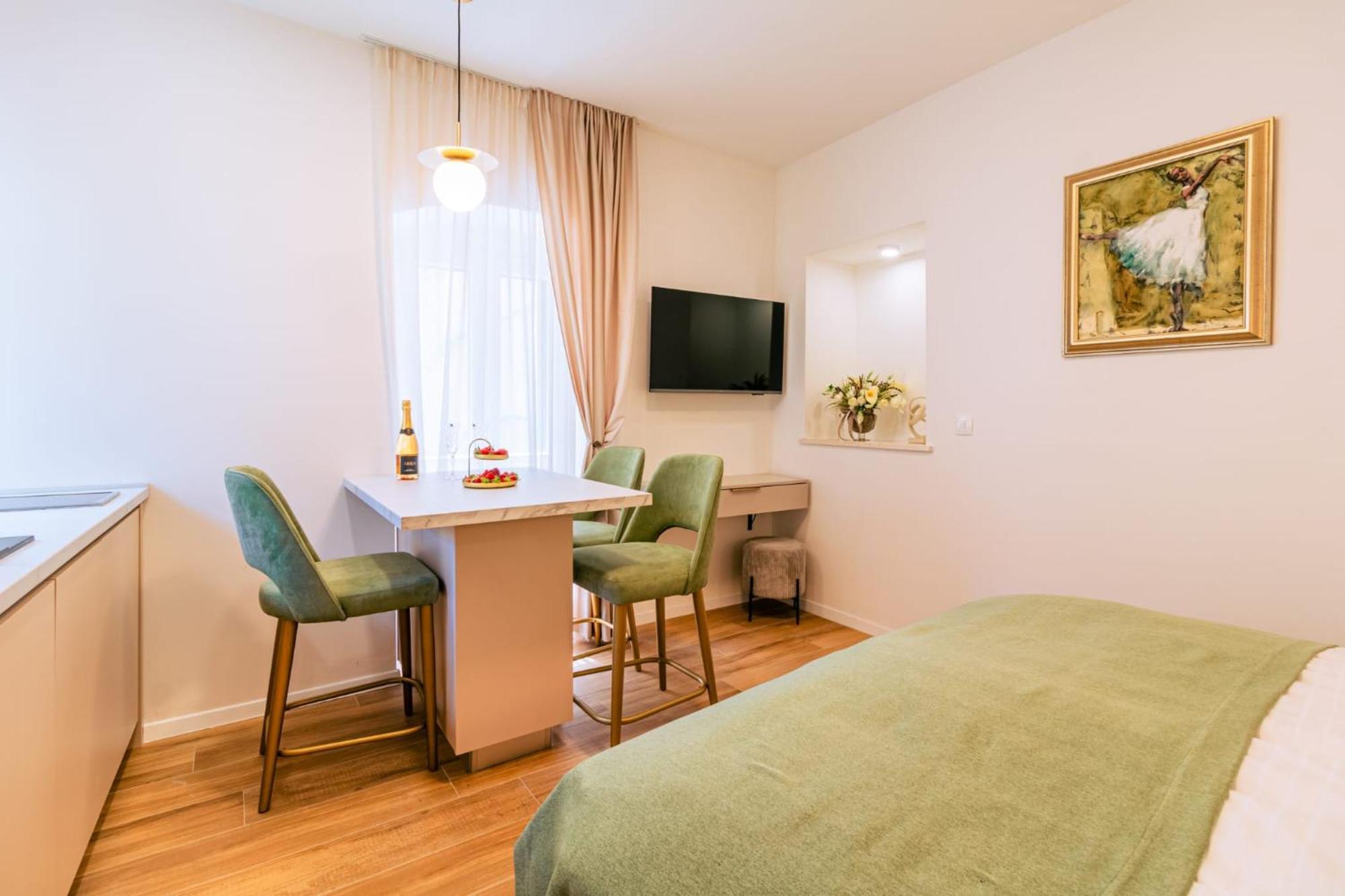 Luxury 2 Bedroom-2 Bathroom Apartment & Studio App With Rooftop Terrace 스플리트 외부 사진