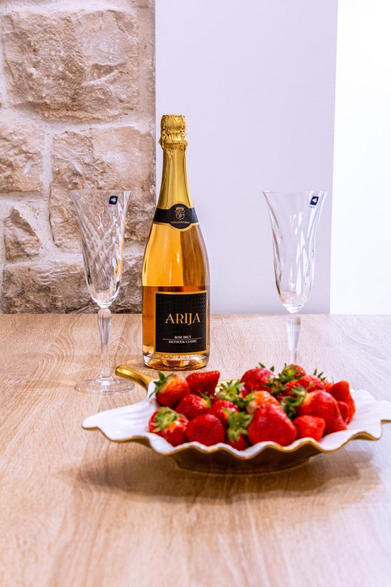 Luxury 2 Bedroom-2 Bathroom Apartment & Studio App With Rooftop Terrace 스플리트 외부 사진