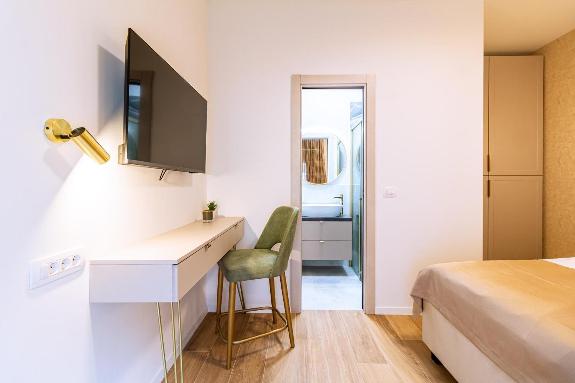 Luxury 2 Bedroom-2 Bathroom Apartment & Studio App With Rooftop Terrace 스플리트 객실 사진