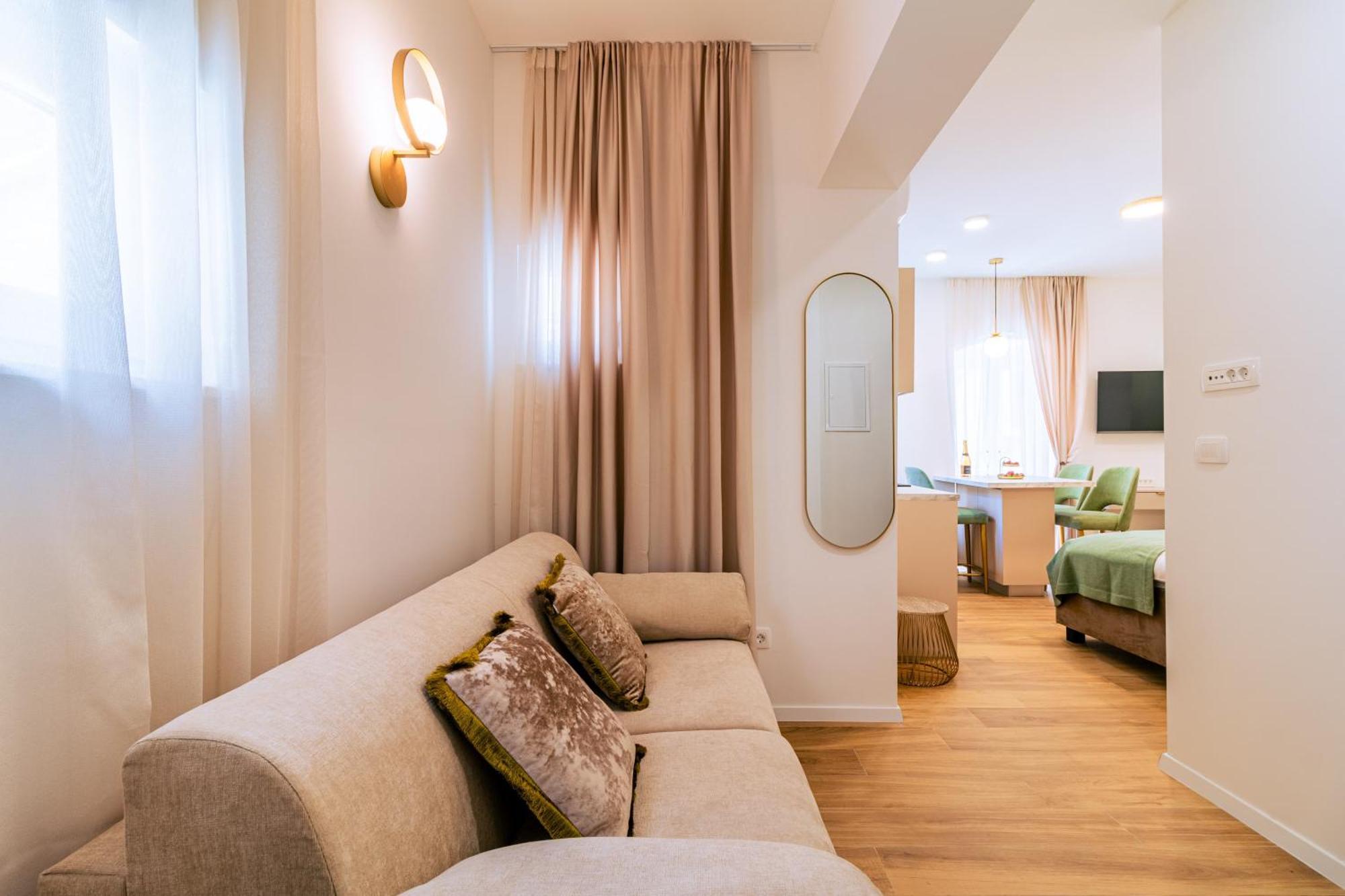 Luxury 2 Bedroom-2 Bathroom Apartment & Studio App With Rooftop Terrace 스플리트 객실 사진