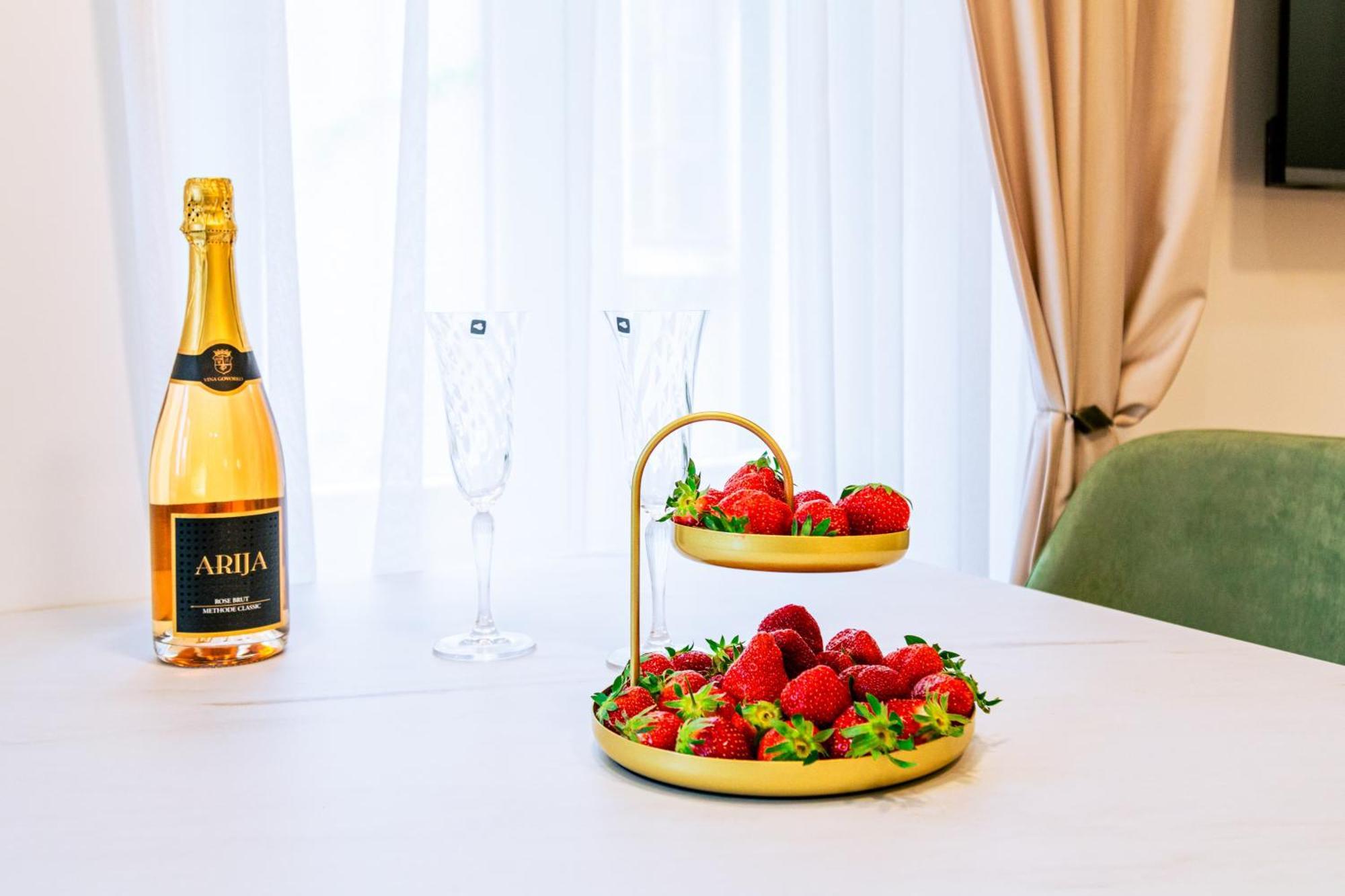 Luxury 2 Bedroom-2 Bathroom Apartment & Studio App With Rooftop Terrace 스플리트 외부 사진