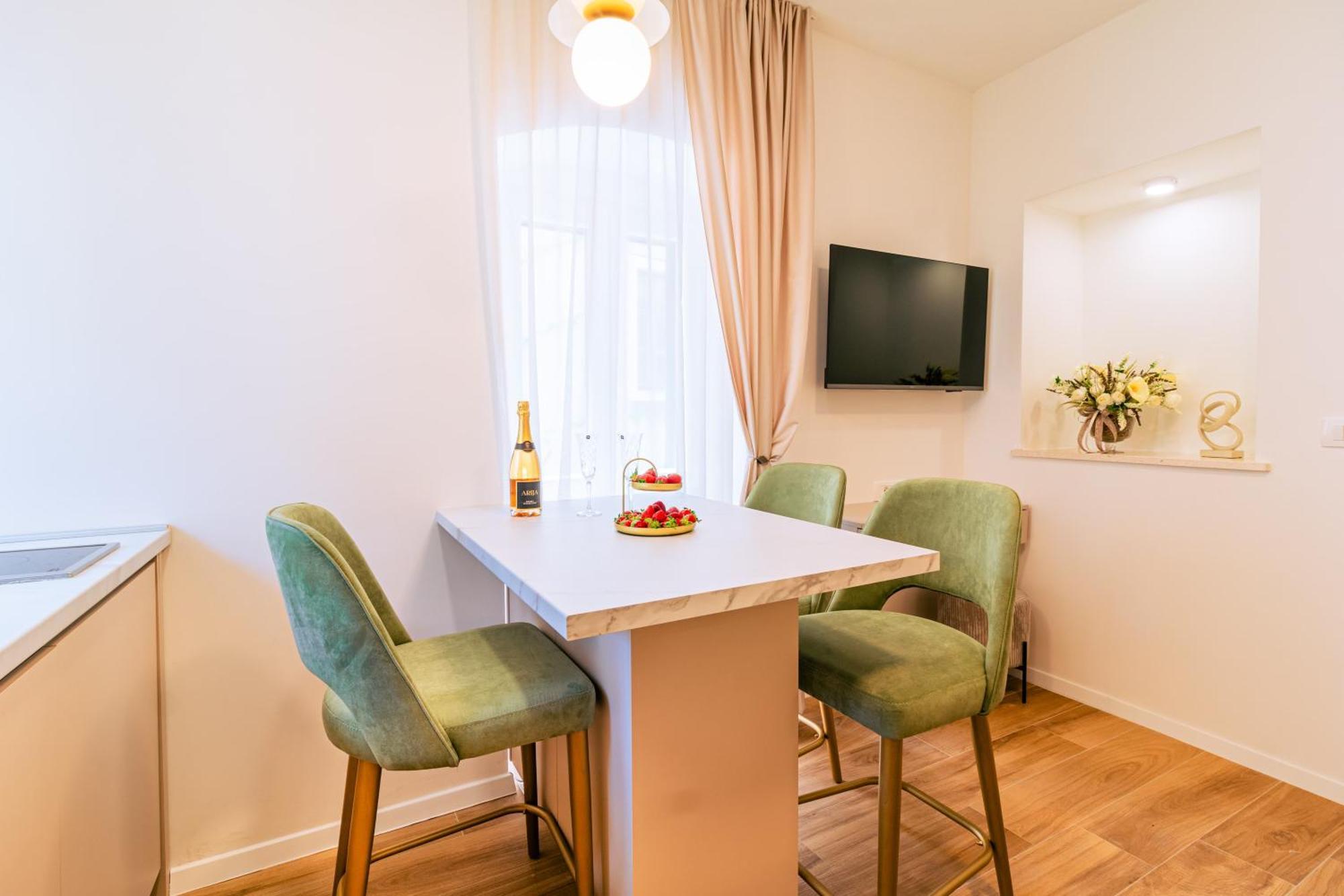 Luxury 2 Bedroom-2 Bathroom Apartment & Studio App With Rooftop Terrace 스플리트 객실 사진